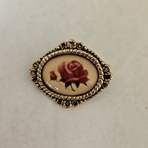 Camco Brooch Pin God's Love Is With You Always Roses Flowers Cameo Portrait